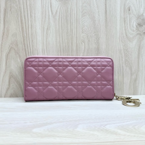 DIOR粉紫色籐格紋羊皮Lady Dior Voyageur長夾S0007ONMJ