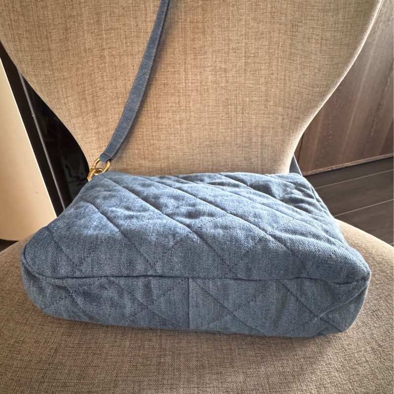 香奈兒Chanel 𝟤𝟧ᴘ牛仔單寧金嬉皮包ʜᴏʙᴏ小號/全新閒置-15