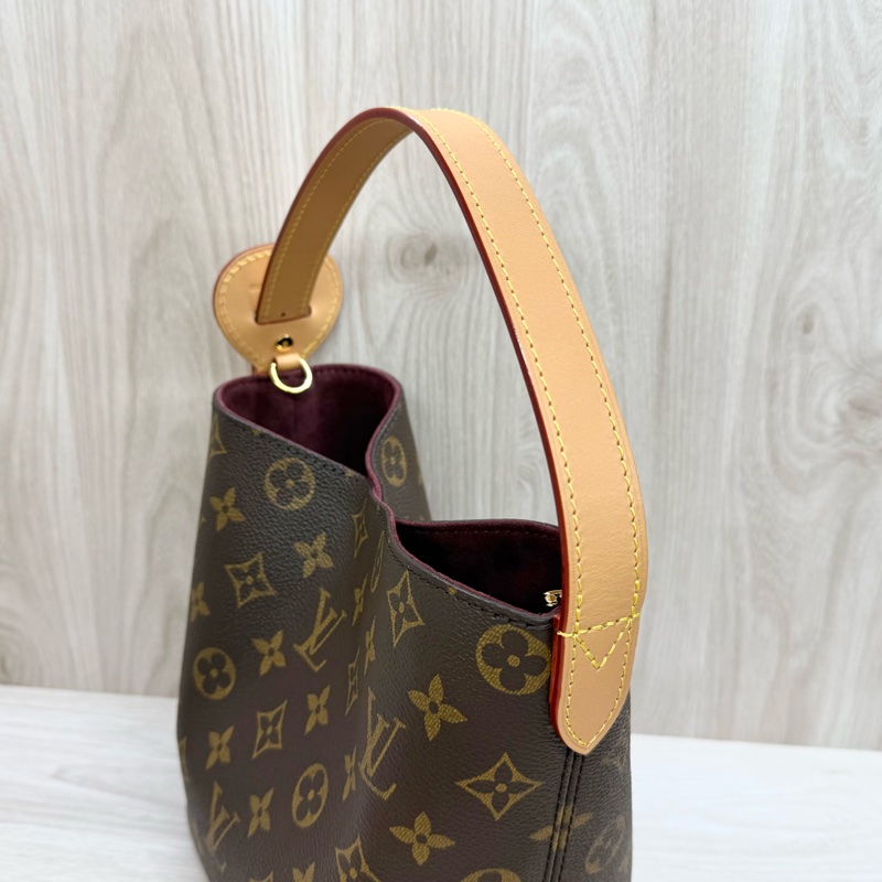 LV原花金釦ALL In BB手提斜背包 M12925-17