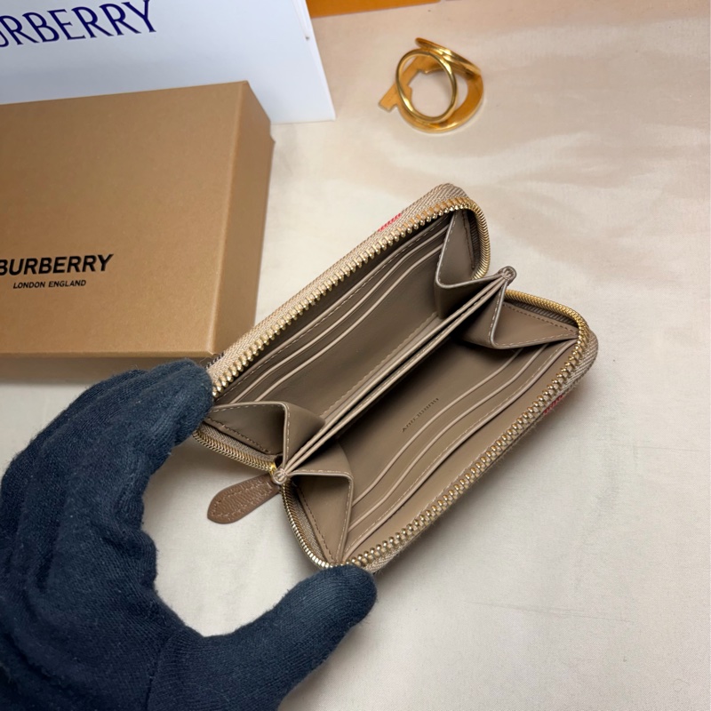 ‼️全台最甜 🎁全新盒裝 Burberry 巴寶莉 2025 經典格紋7卡拉鏈卡夾/零錢包（原價16500）-2