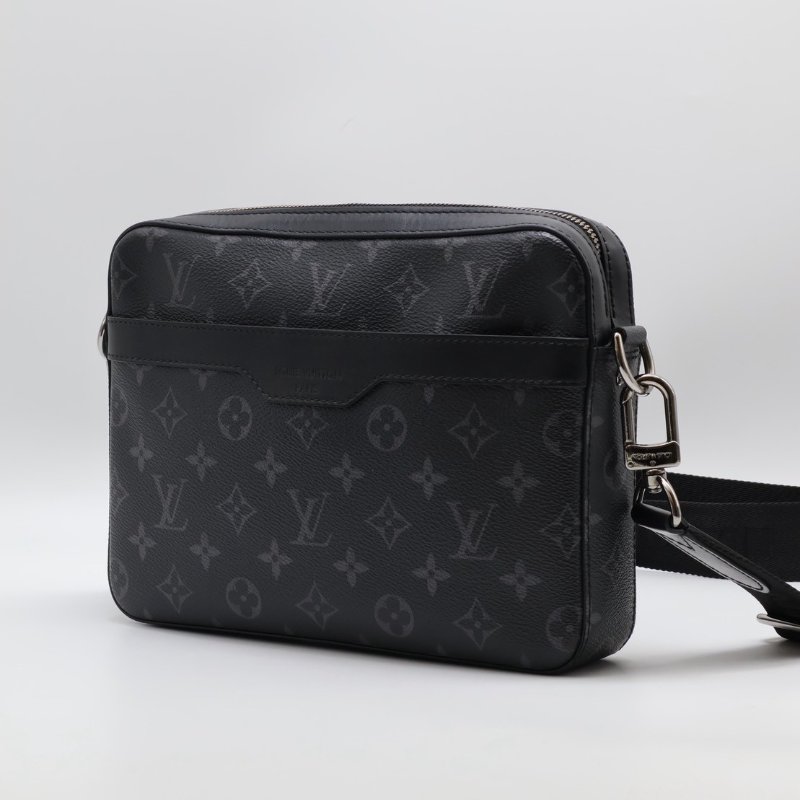 LOUIS VUITTON Trio三合一黑武士郵差包-2