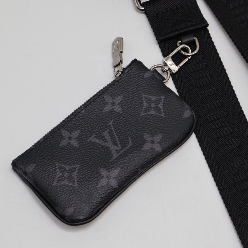 LOUIS VUITTON Trio三合一黑武士郵差包-19