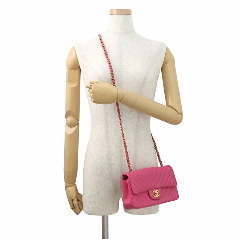 香奈兒迷你絎縫20人字紋可可標誌羊皮鏈單肩包 A69900 女士手提包-3