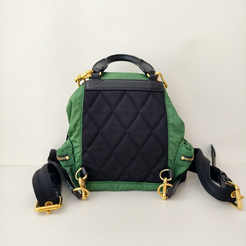 博柏利/Burberry 綠色尼龍雙肩背包 金色五金 尺寸:16*26*11cm 98新-3