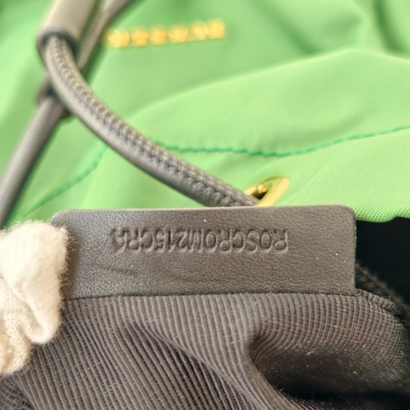 博柏利/Burberry 綠色尼龍雙肩背包 金色五金 尺寸:16*26*11cm 98新-29