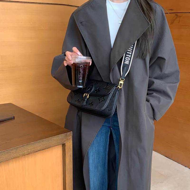 LV黑牛皮金釦Diane法棍包M46386-3