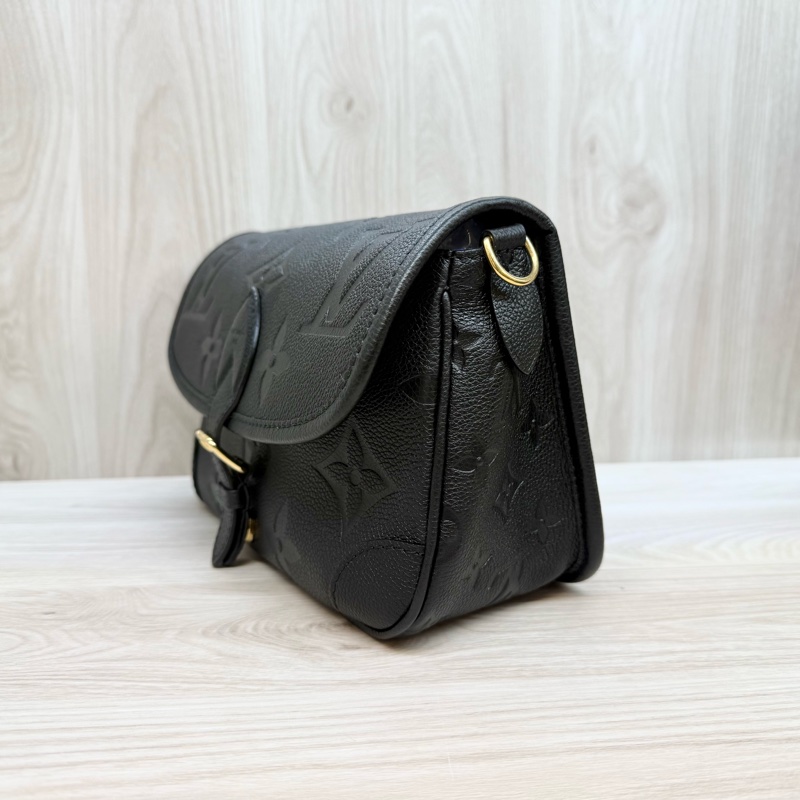 LV黑牛皮金釦Diane法棍包M46386-6