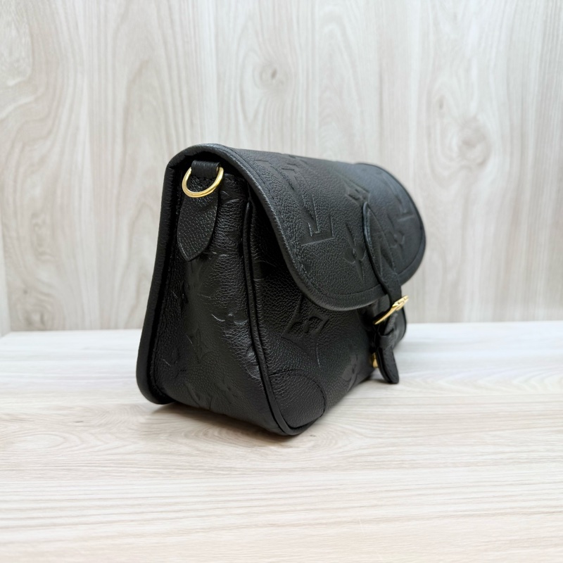 LV黑牛皮金釦Diane法棍包M46386-7