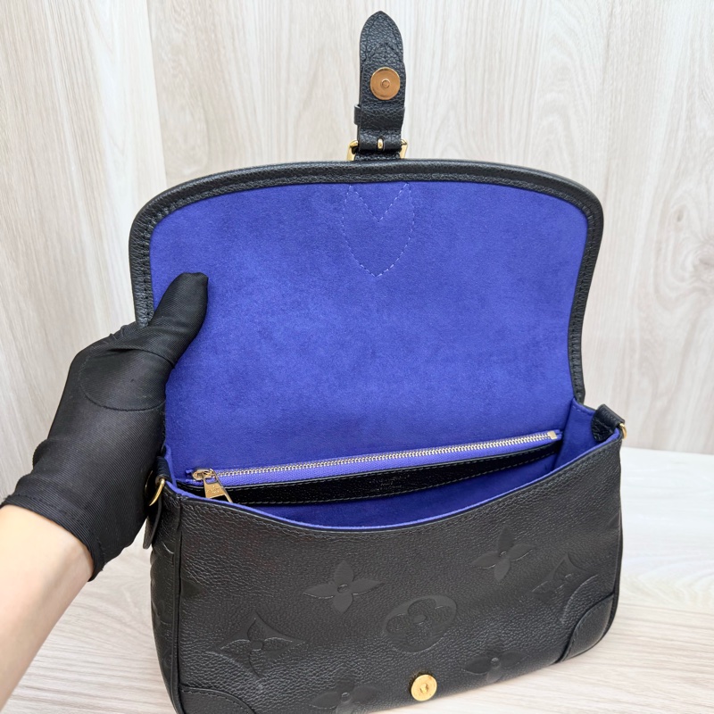 LV黑牛皮金釦Diane法棍包M46386-8