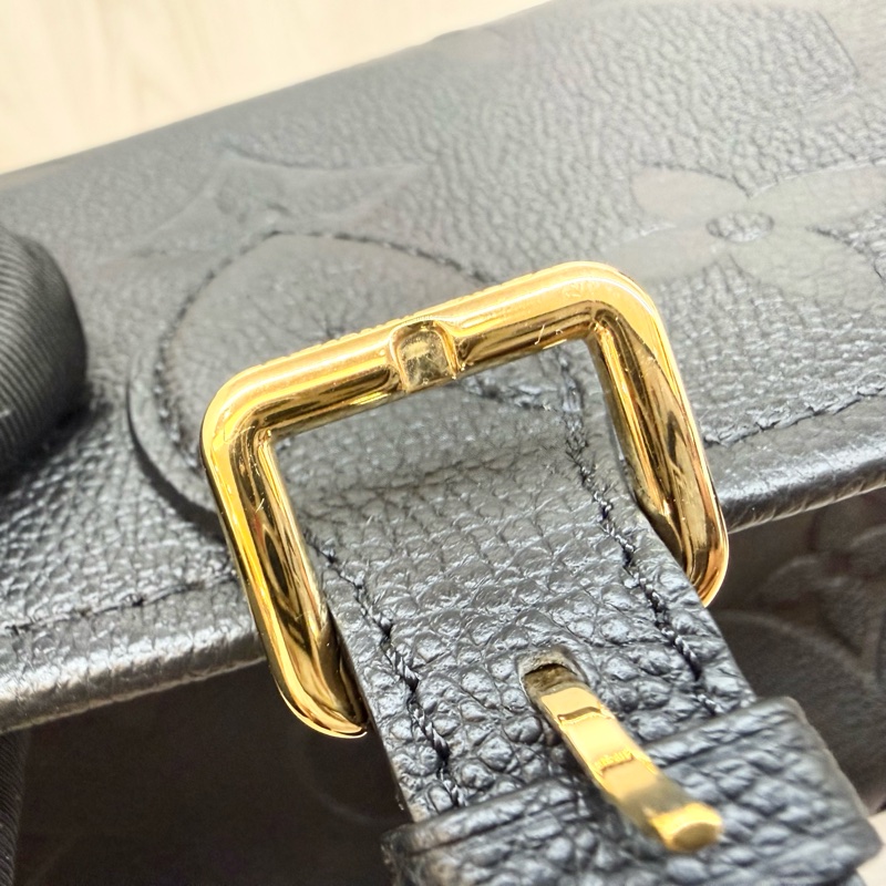 LV黑牛皮金釦Diane法棍包M46386-14