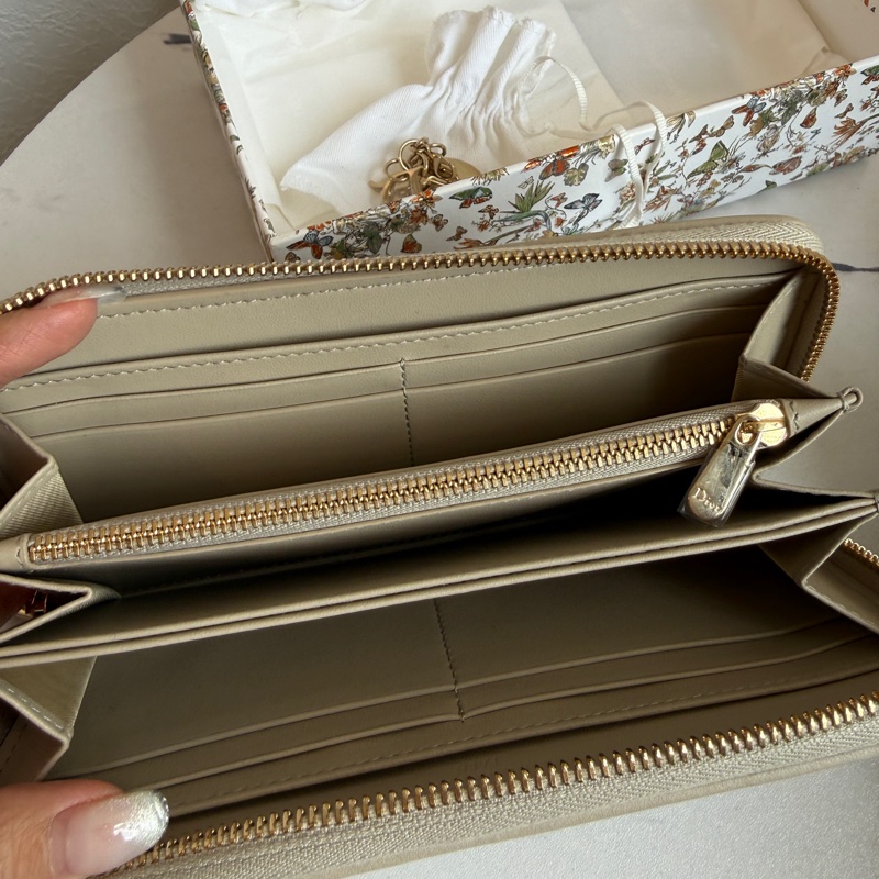 Dior全新燕麥色超美長夾-7