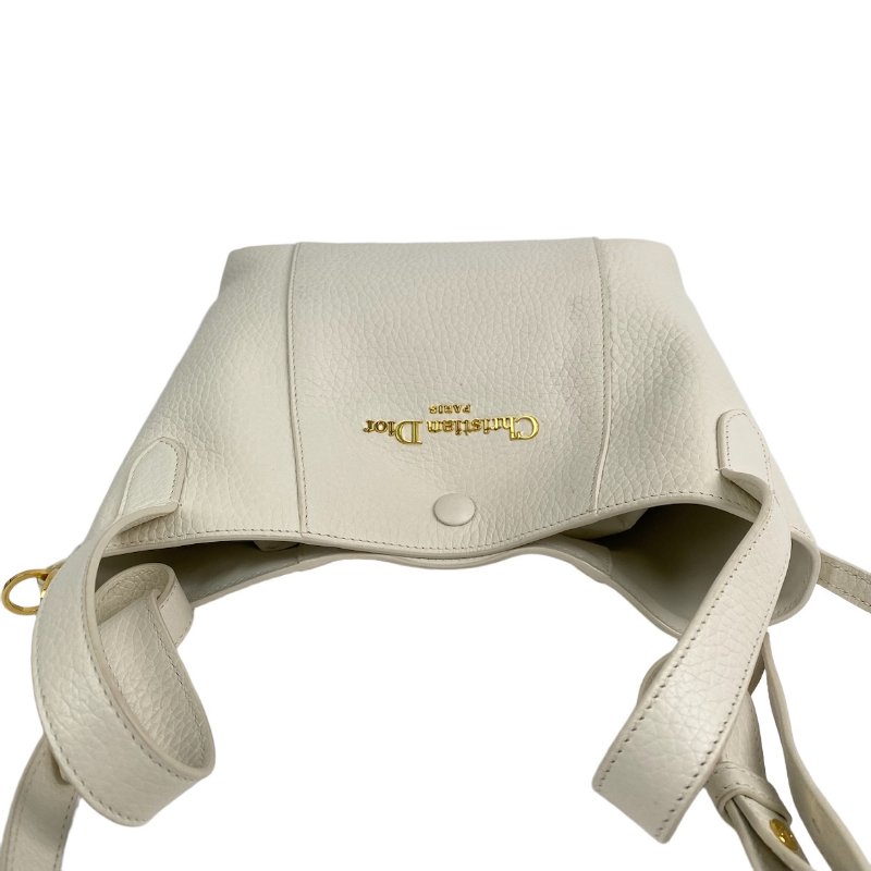 △ Dior 迪奧 White Calfskin Signature Bucket 2 Way Bag 白色小牛皮兩用水桶袋 - 267001191-6