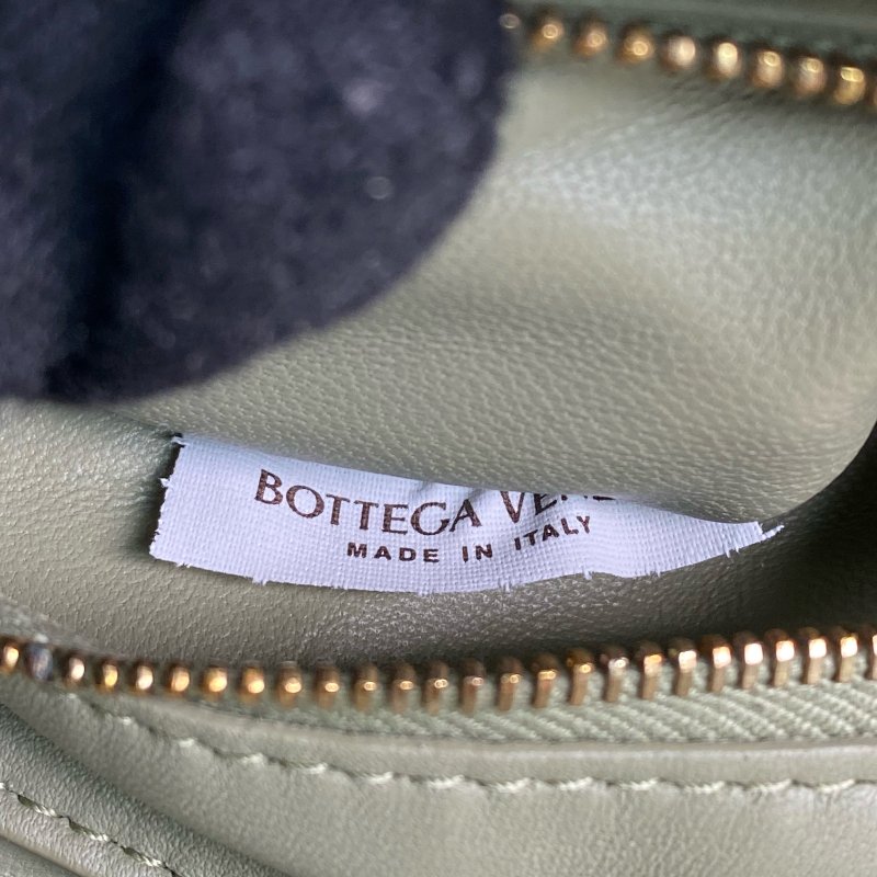 ☆ Bottega Veneta 寳緹嘉 Grey Green Sheepskin Padded Cassette Shoulder Bag 灰綠色羊皮肩背袋 - 267001331-18