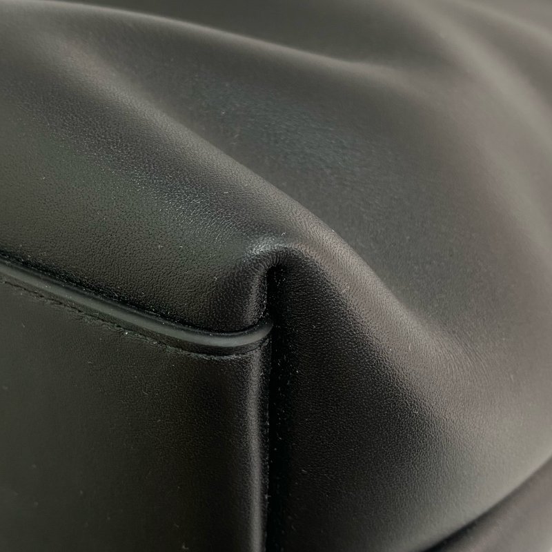 △ Bottega Veneta 寶緹嘉 Andiamo Black Calfskin Bucket Bag 黑色小牛皮水桶袋 -267000150-7