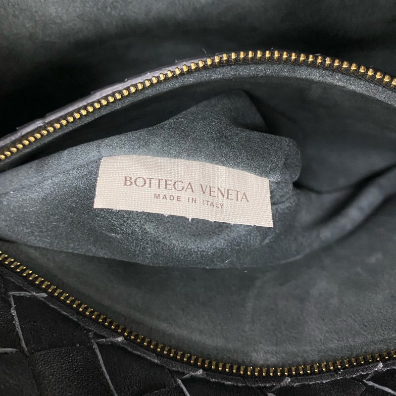 △ Bottega Veneta 寶緹嘉 Andiamo Black Calfskin Bucket Bag 黑色小牛皮水桶袋 -267000150-19