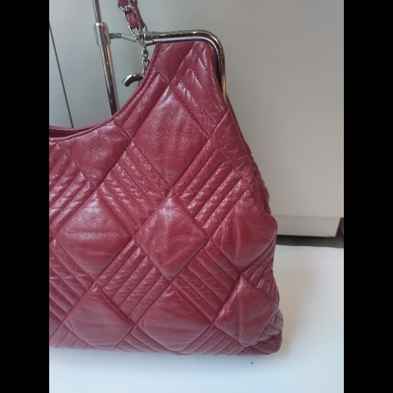 Chanel 銀鍊銀框邊紅皮大菱格梯形托特包-8