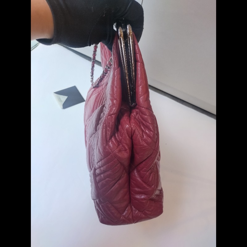 Chanel 銀鍊銀框邊紅皮大菱格梯形托特包-15