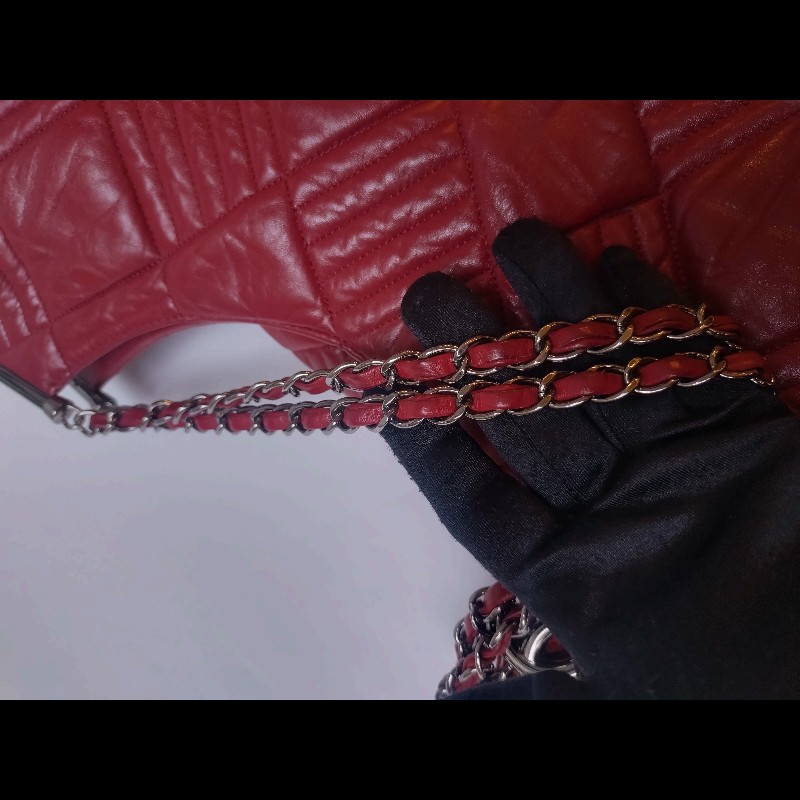 Chanel 銀鍊銀框邊紅皮大菱格梯形托特包-27