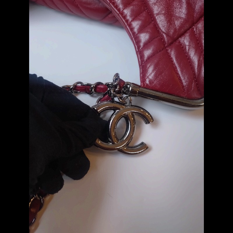 Chanel 銀鍊銀框邊紅皮大菱格梯形托特包-30