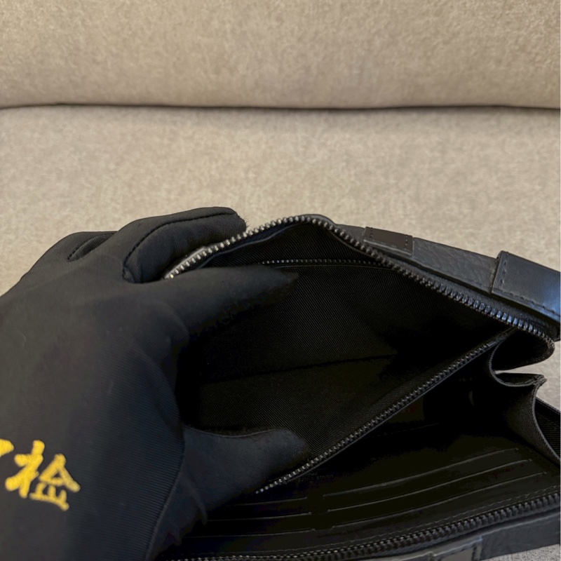 LV sort trunk側背包-5