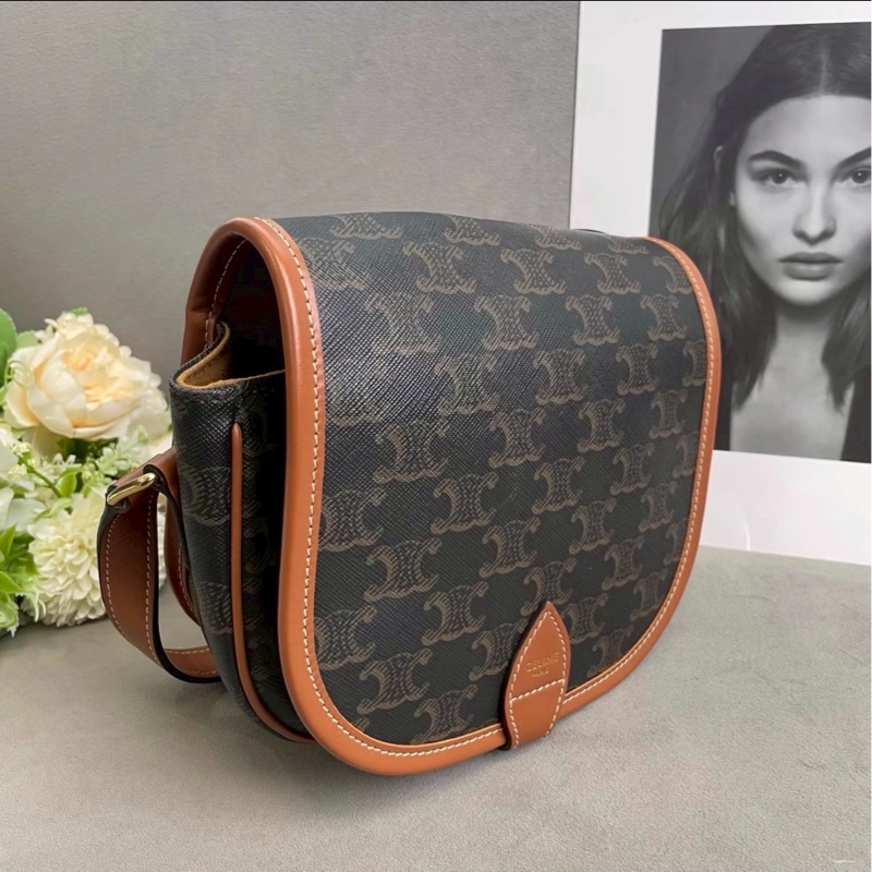 明星同款😎最低價💯Celine賽琳凱旋門老花拼焦糖色皮革馬鞍包 單肩斜挎包-8