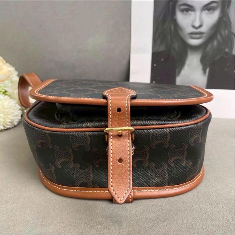 明星同款😎最低價💯Celine賽琳凱旋門老花拼焦糖色皮革馬鞍包 單肩斜挎包-12