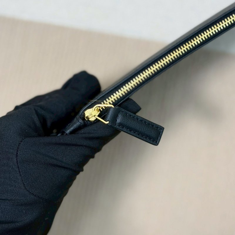 (激新！濃濃皮香😍）🏷YSL 聖羅蘭．Bold Tote 托特包-26