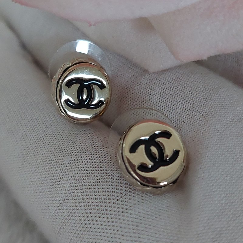 Chanel香奈兒【25B 秋冬預告】橢圓形金色菱格紋耳環👏9.5成新 閒置品-6
