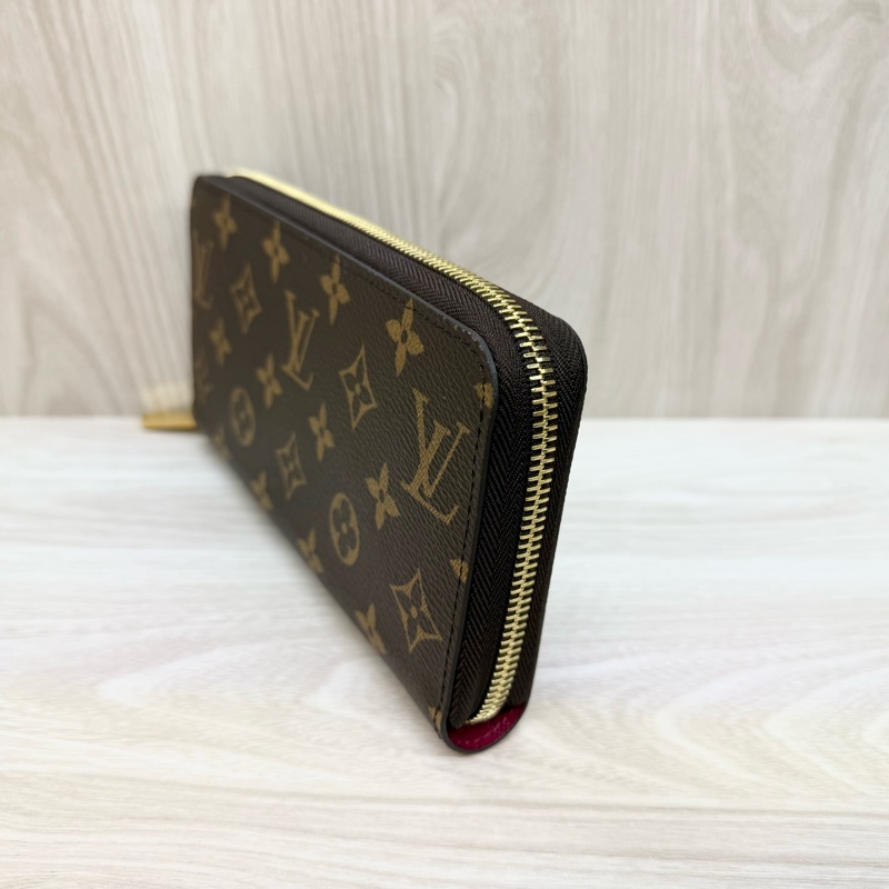 LV（送禮首選💕）原花金釦ㄇ拉長夾M42616-3