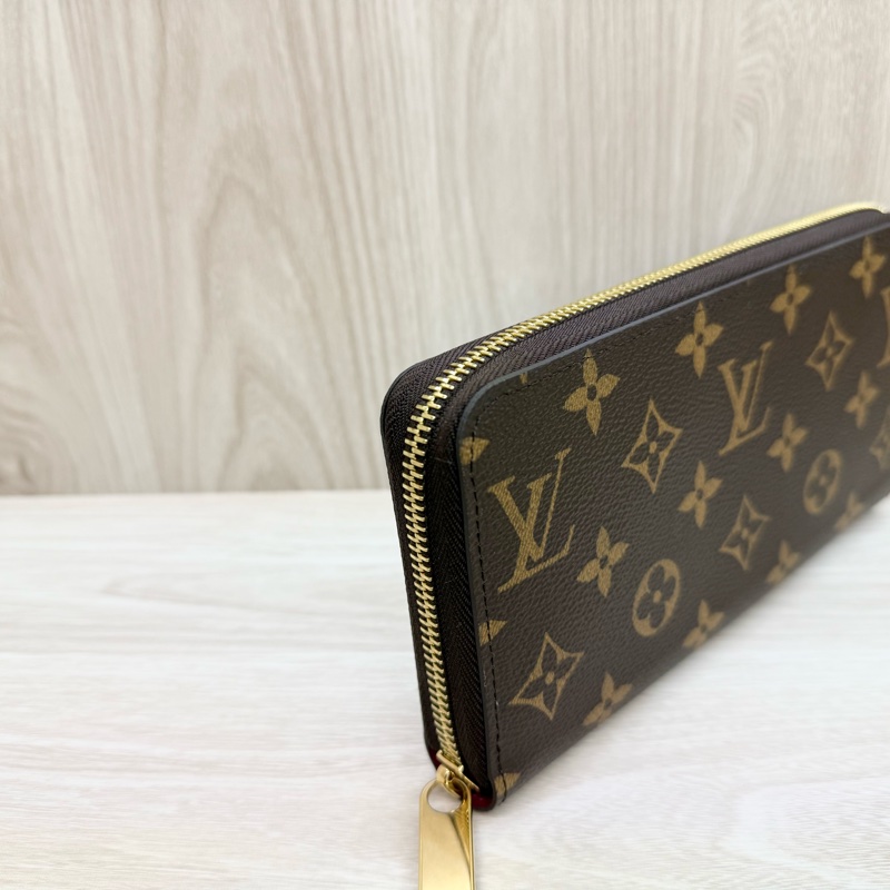LV（送禮首選💕）原花金釦ㄇ拉長夾M42616-5