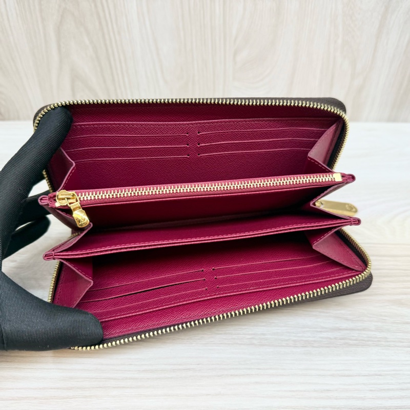 LV（送禮首選💕）原花金釦ㄇ拉長夾M42616-10