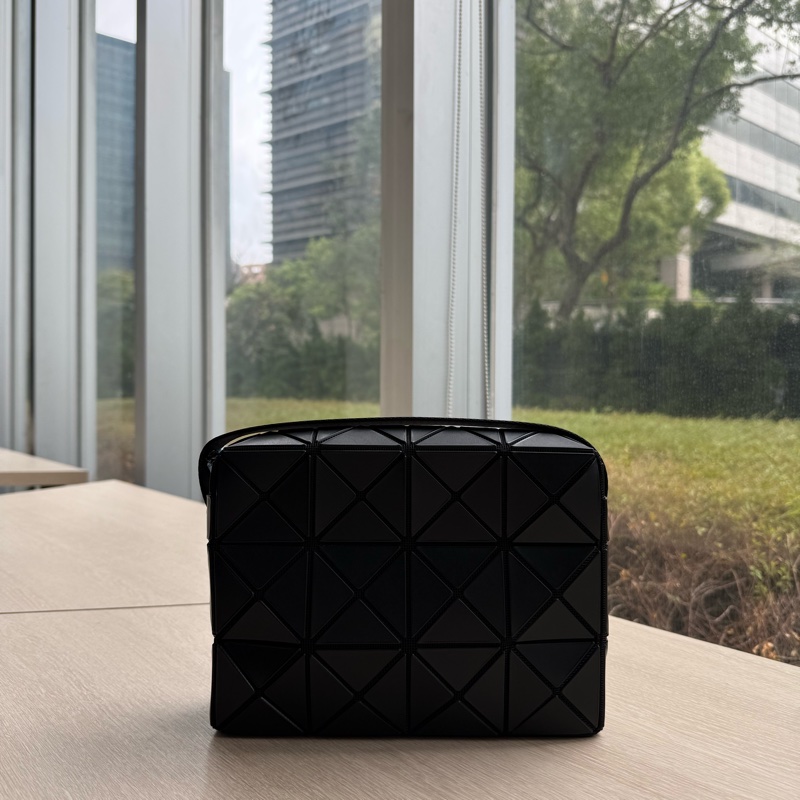 三宅一生 Issey Miyake Bao Bao 邱比特 霧黑色 全新-1