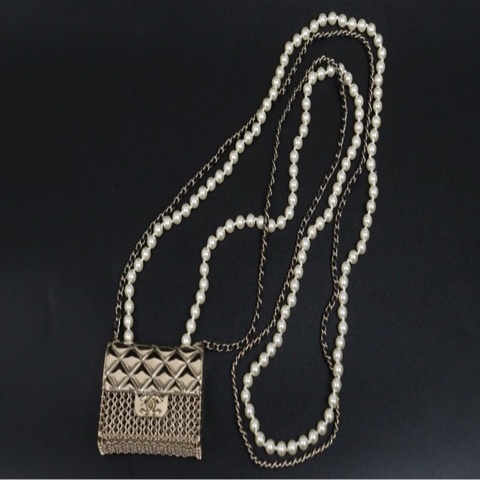 「JL精品代購」98新 Chanel 香奈兒 金屬菱格小包包️