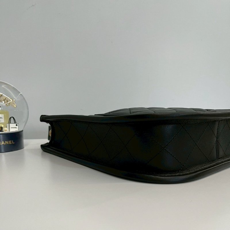 Chanel 24S hobo bag 黑金牛 晶片款-5