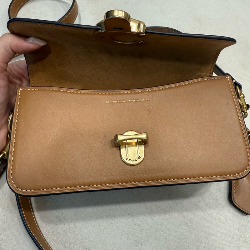 Coach studio 20 baguette 法棍包 腋下包 light camel 駝色-13