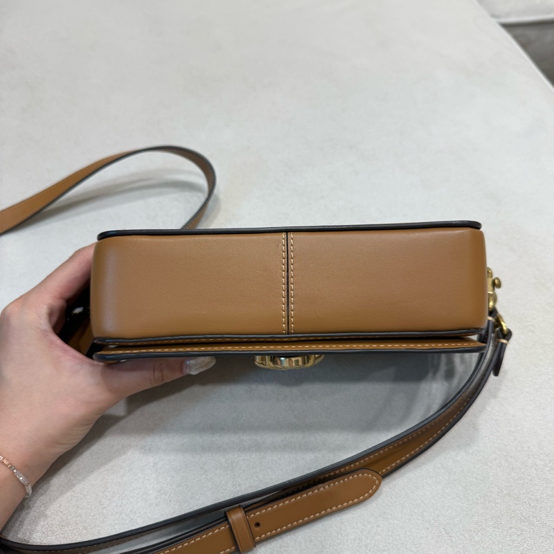 Coach studio 20 baguette 法棍包 腋下包 light camel 駝色-29