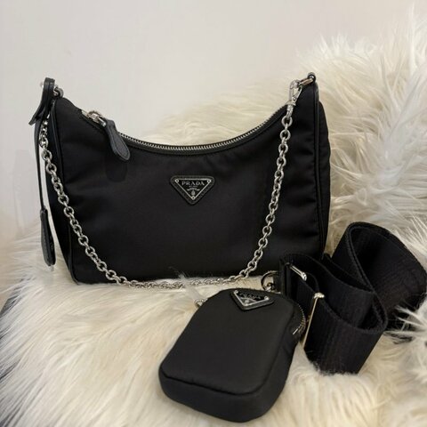 Prada Re-Edition 2005 Re-Nylon 肩背包