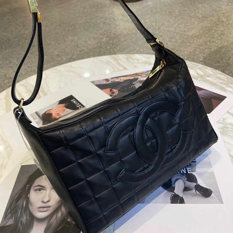 「JL精品代購」9新 Chanel 香奈兒冰格腋下包Jennie同款-0