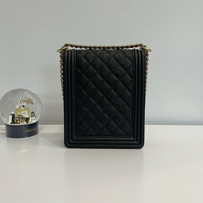 Chanel 豎版 boy 荔枝牛淡金釦-1