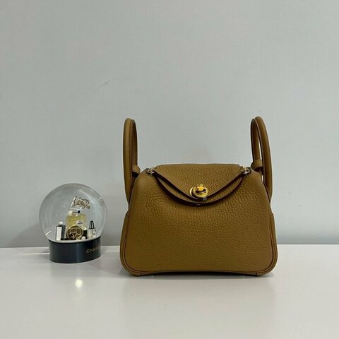 Hermes mini Lindy 餅乾色 金釦
