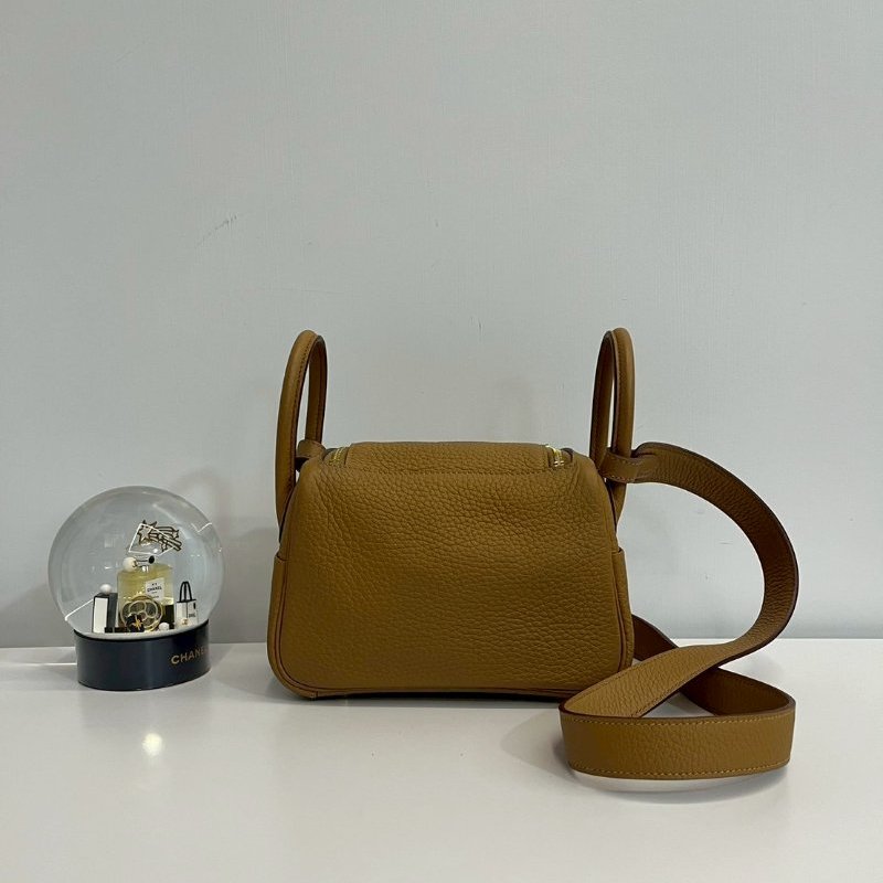 Hermes mini Lindy 餅乾色 金釦-1