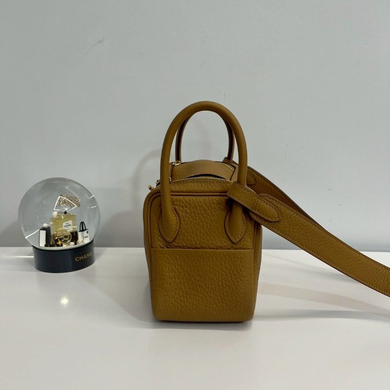 Hermes mini Lindy 餅乾色 金釦-2