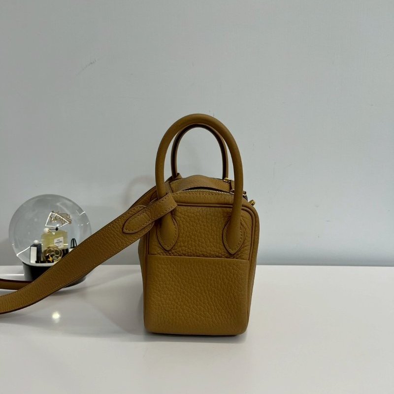 Hermes mini Lindy 餅乾色 金釦-3
