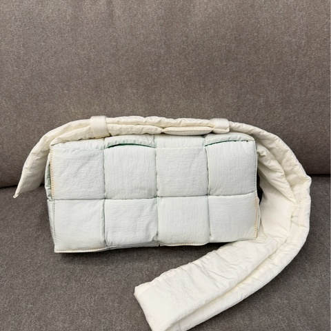 BV白綠編織尼龍大格