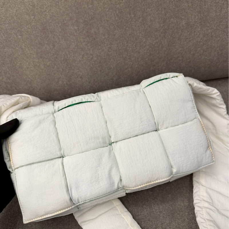 BV白綠編織尼龍大格-1