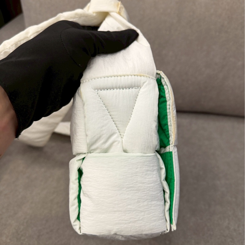 BV白綠編織尼龍大格-4