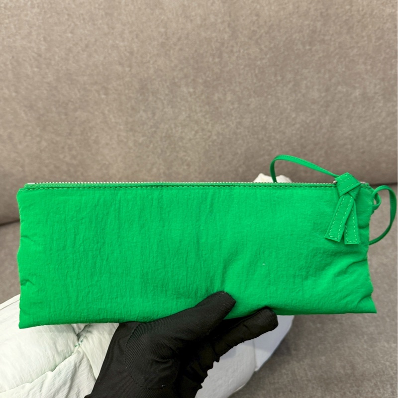 BV白綠編織尼龍大格-5