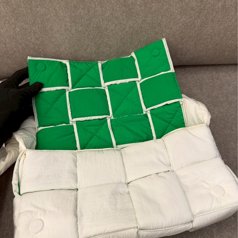 BV白綠編織尼龍大格-7