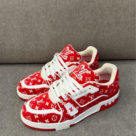 LV 紅植絨trainer