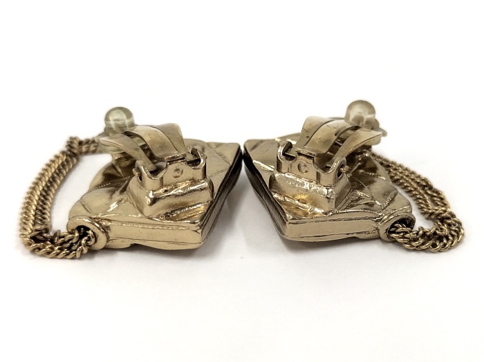 香奈兒 CHANEL 古董夾式耳環 2.55 小香鏈包造型 淺金色-2